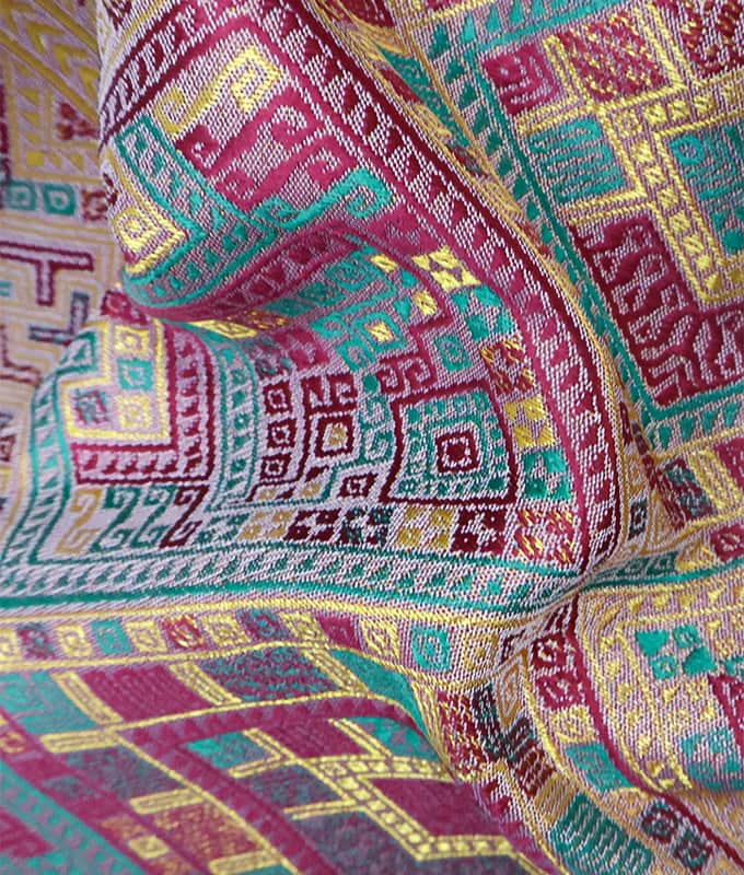 ผ้า Jacquard โพลีเอสเตอร์คล้ายผ้าไหมสำหรับผ้าซิ่นไทย